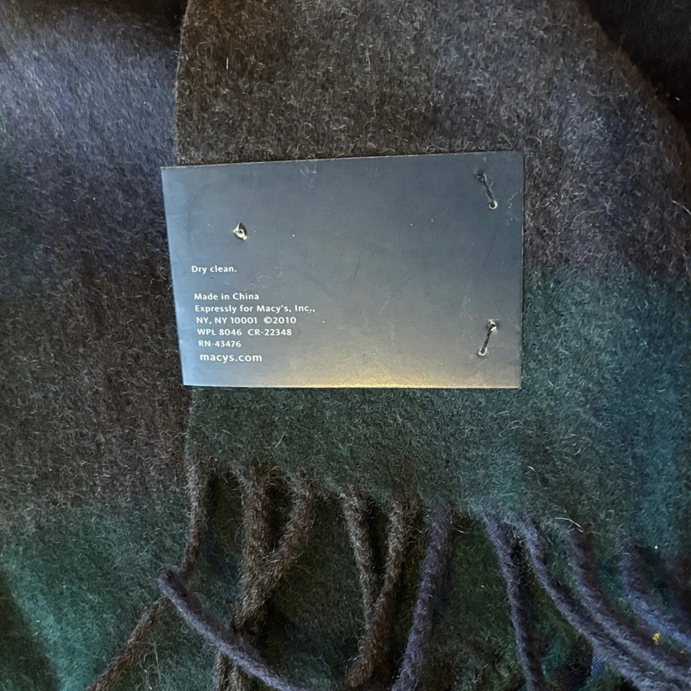 Club Room  cashmere Scarf in Green and Navy